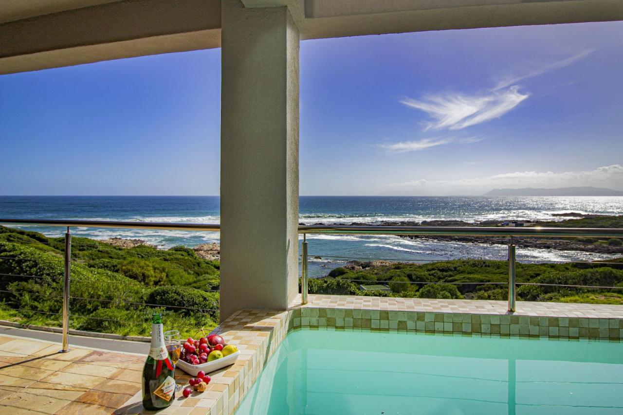 Whale Waters Self Catering Gansbaai Apartment De Kelders Ngoại thất bức ảnh